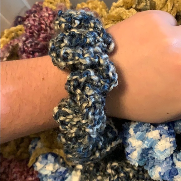 5 random scrunchies handmade crochet - Picture 3 of 5